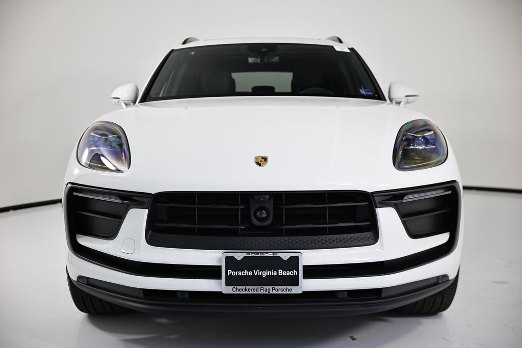Certified 2026 Porsche Macan image 10
