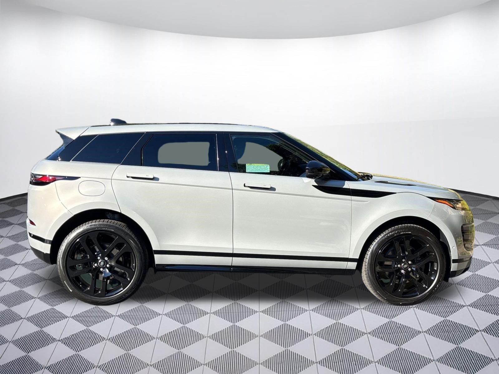 New 2026 Land Rover Range Rover Evoque Dynamic SE AWD/4WD image 8