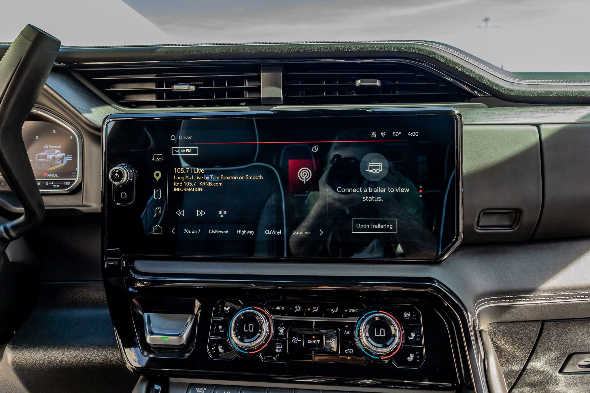 Used 2025 GMC Sierra 2500 AT4X image 24