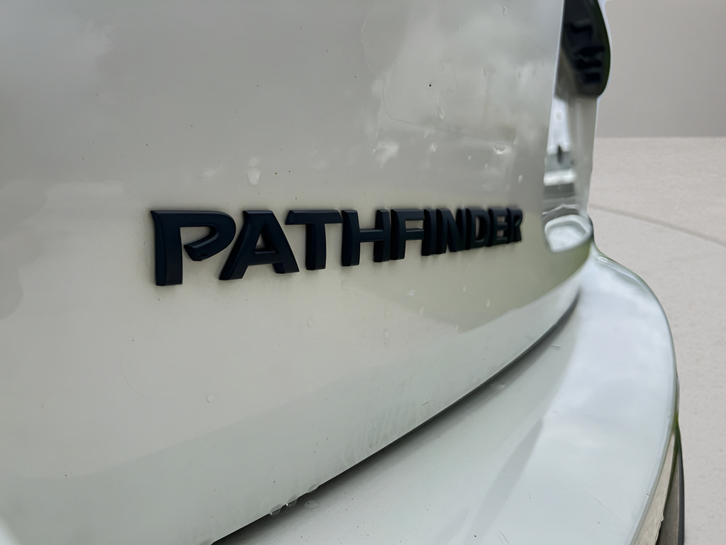 Used 2018 Nissan Pathfinder SL w/ Midnight Edition Package AWD/4WD image 35