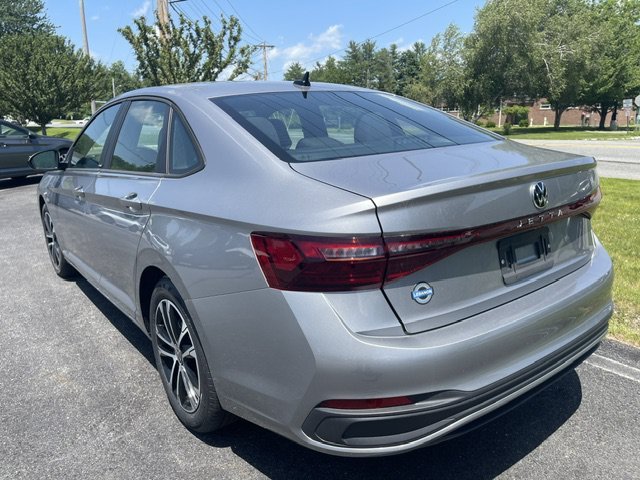 New 2026 Volkswagen Jetta Sport FWD image 3