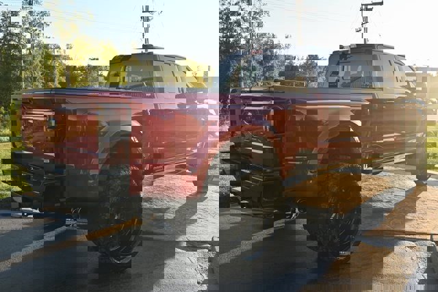 Used 2024 Ford F350 Lariat w/ Chrome Package image 5