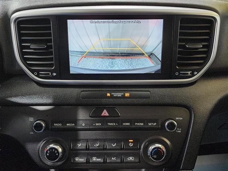 Used 2020 Kia Sportage LX AWD/4WD image 15