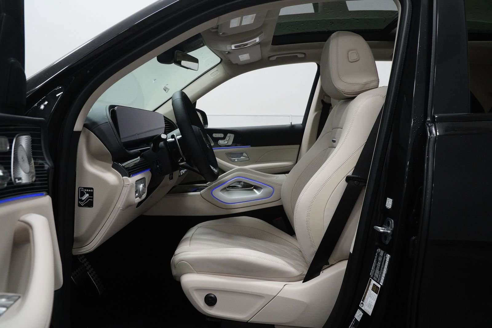 New 2026 Mercedes-Benz GLE 53 AMG 4MATIC image 2