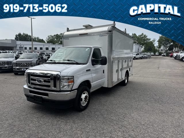 Used 2023 Ford E-350 and Econoline 350 Super Duty w/ Power Windows & Locks Group RWD image 5