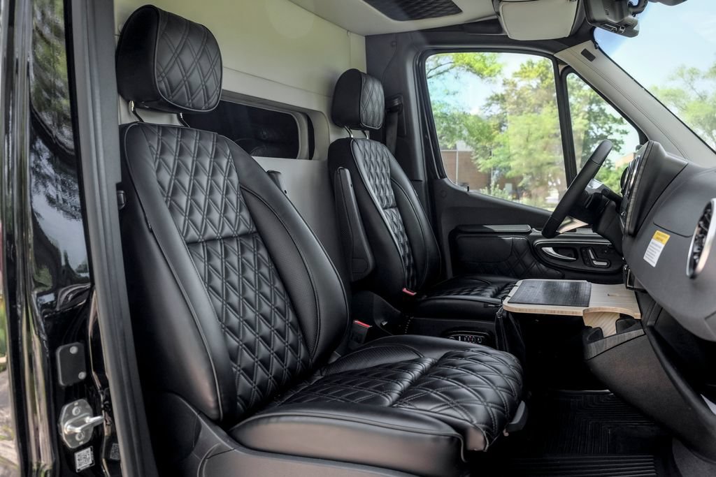 Used 2025 Mercedes-Benz Sprinter 3500 image 25
