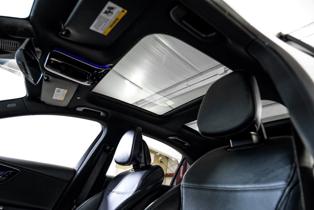 Used 2022 Mercedes-Benz C 300 Sedan image 6