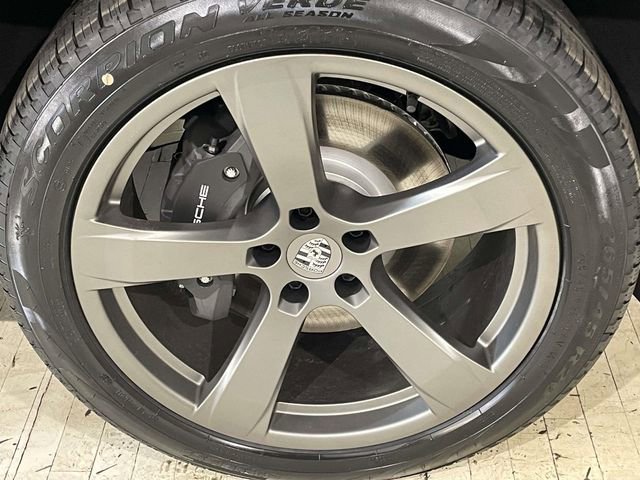 New 2026 Porsche Macan image 14