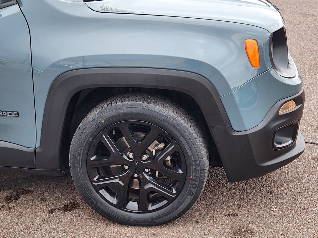 Used 2018 Jeep Renegade Altitude w/ Safety & Security Group FWD image 29