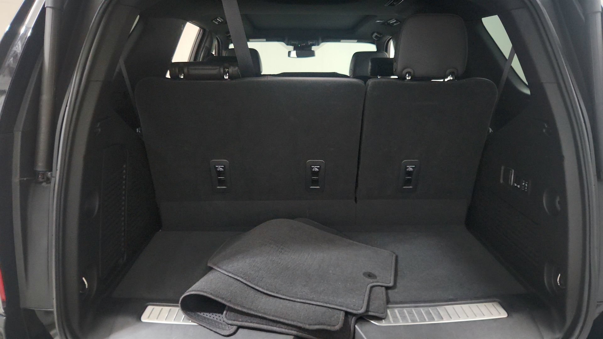 Used 2023 Chevrolet Tahoe RST w/ Luxury Package AWD/4WD image 24