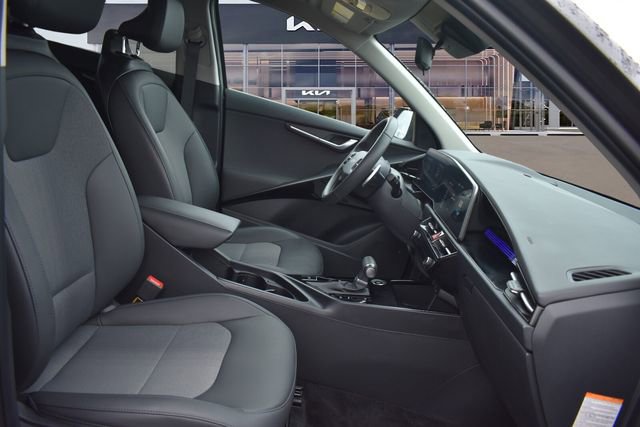 New 2025 Kia Niro EX image 13