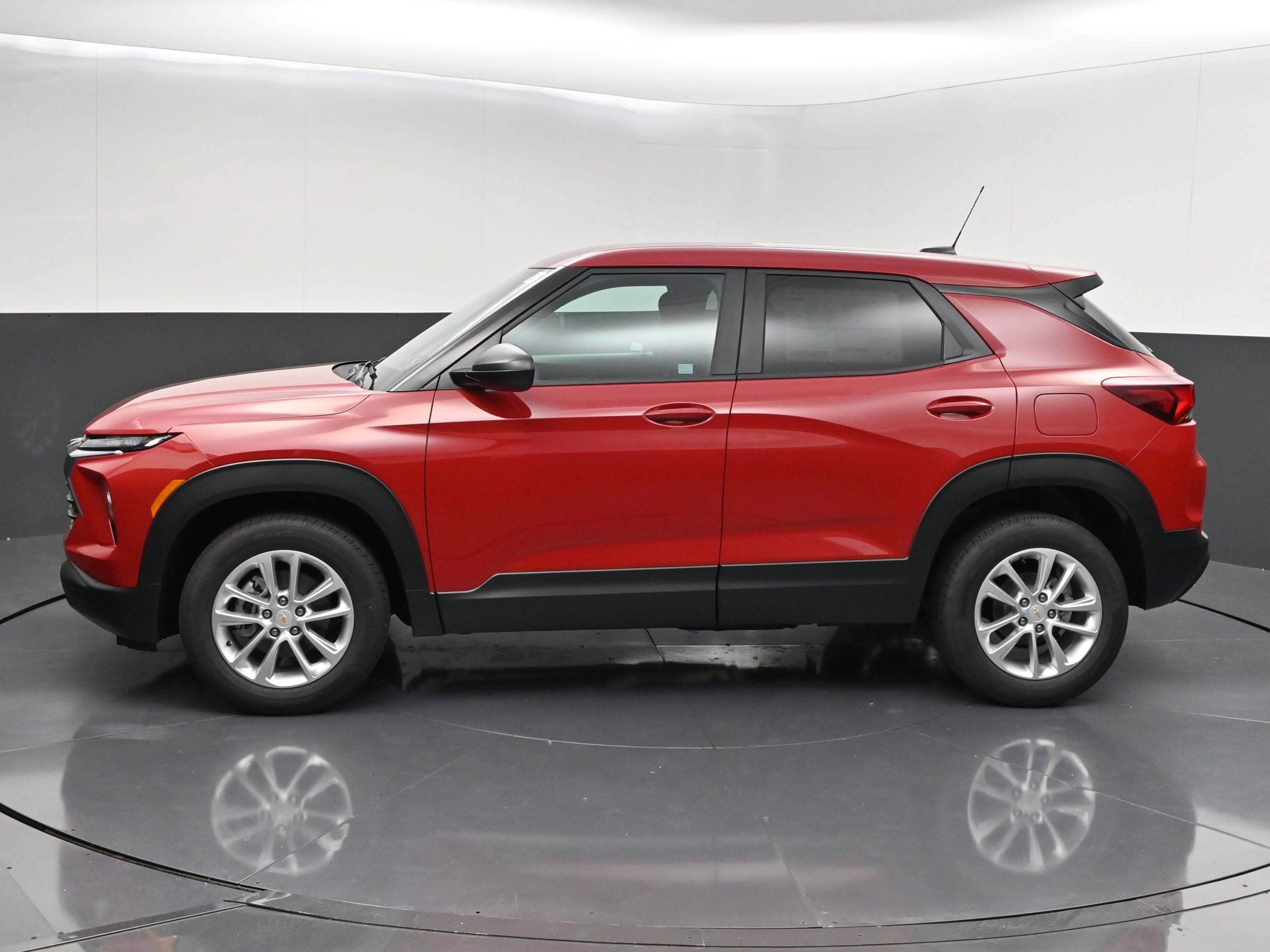 New 2026 Chevrolet TrailBlazer LS w/ LS Convenience Package AWD/4WD image 5