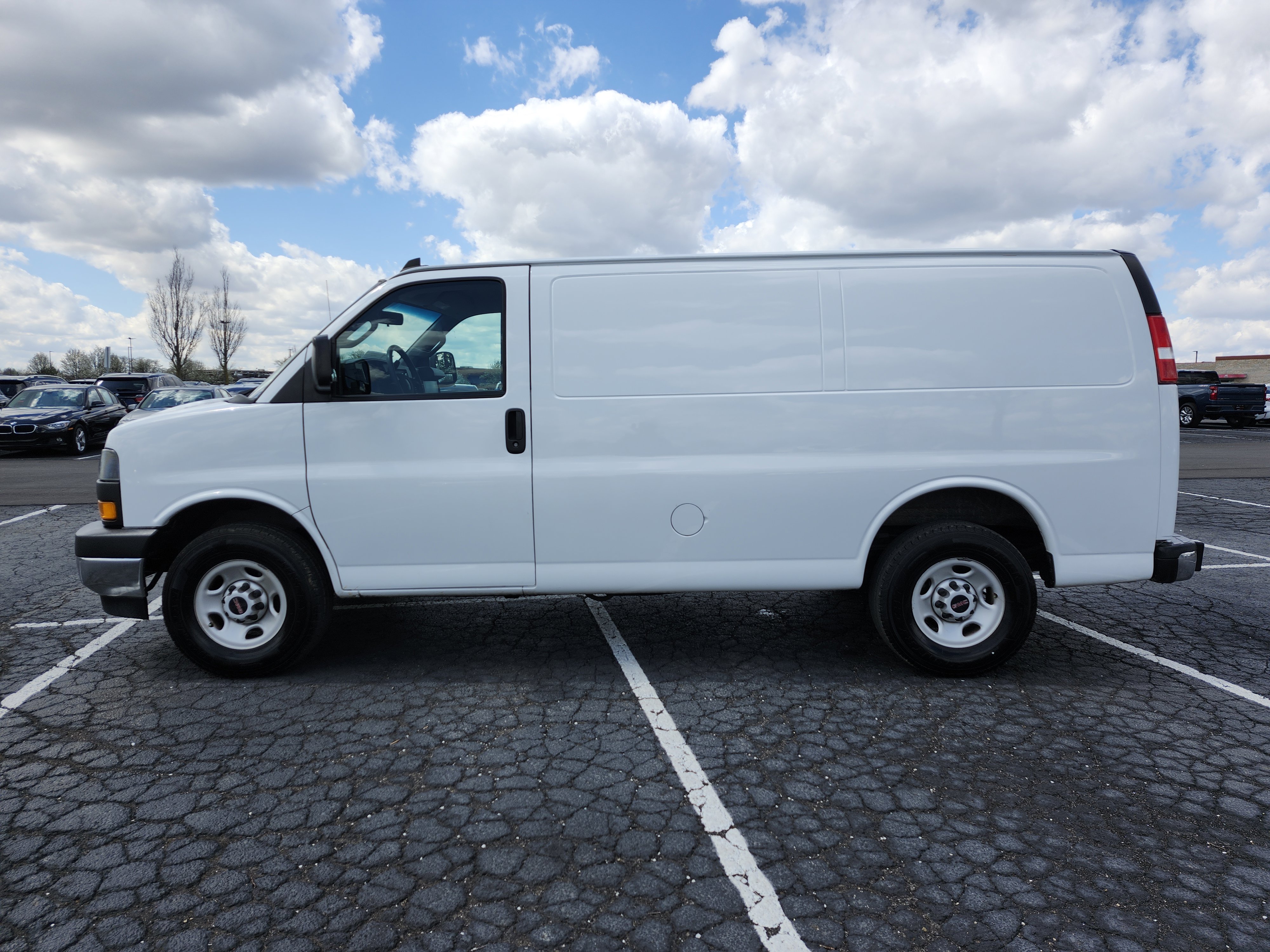 Used 2020 GMC Savana 2500 w/ Driver Convenience Package image 12