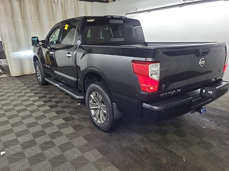 Used 2019 Nissan Titan SL w/ Chrome Package image 7