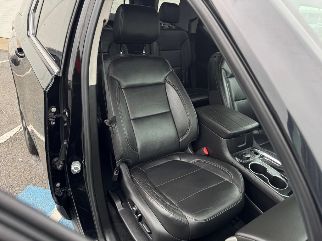 Used 2019 Chevrolet Traverse LT w/ LT Premium Package AWD/4WD image 23