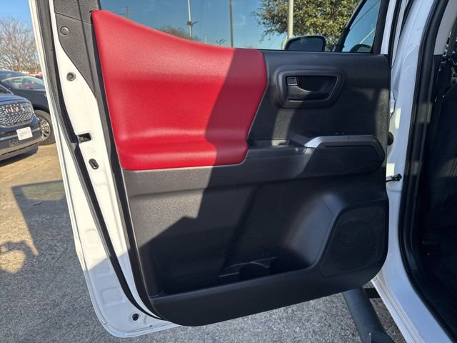 Used 2022 Toyota Tacoma SR5 w/ Technology Package image 18