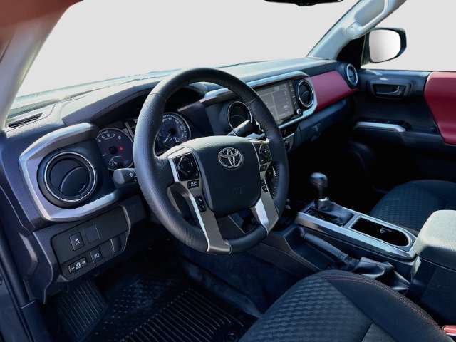 Used 2023 Toyota Tacoma SR5 AWD/4WD image 9