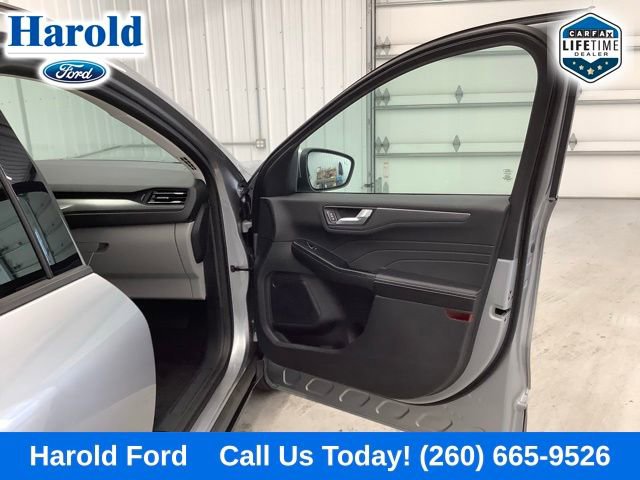 Used 2024 Ford Escape SE FWD image 11