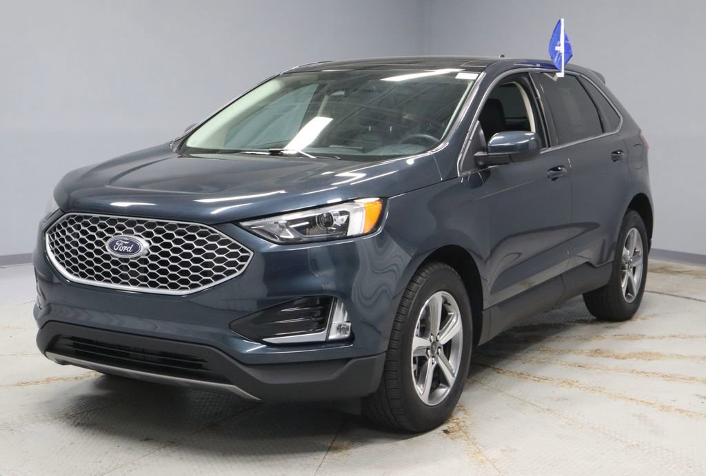 Certified 2024 Ford Edge SEL w/ Convenience Package AWD/4WD image 8