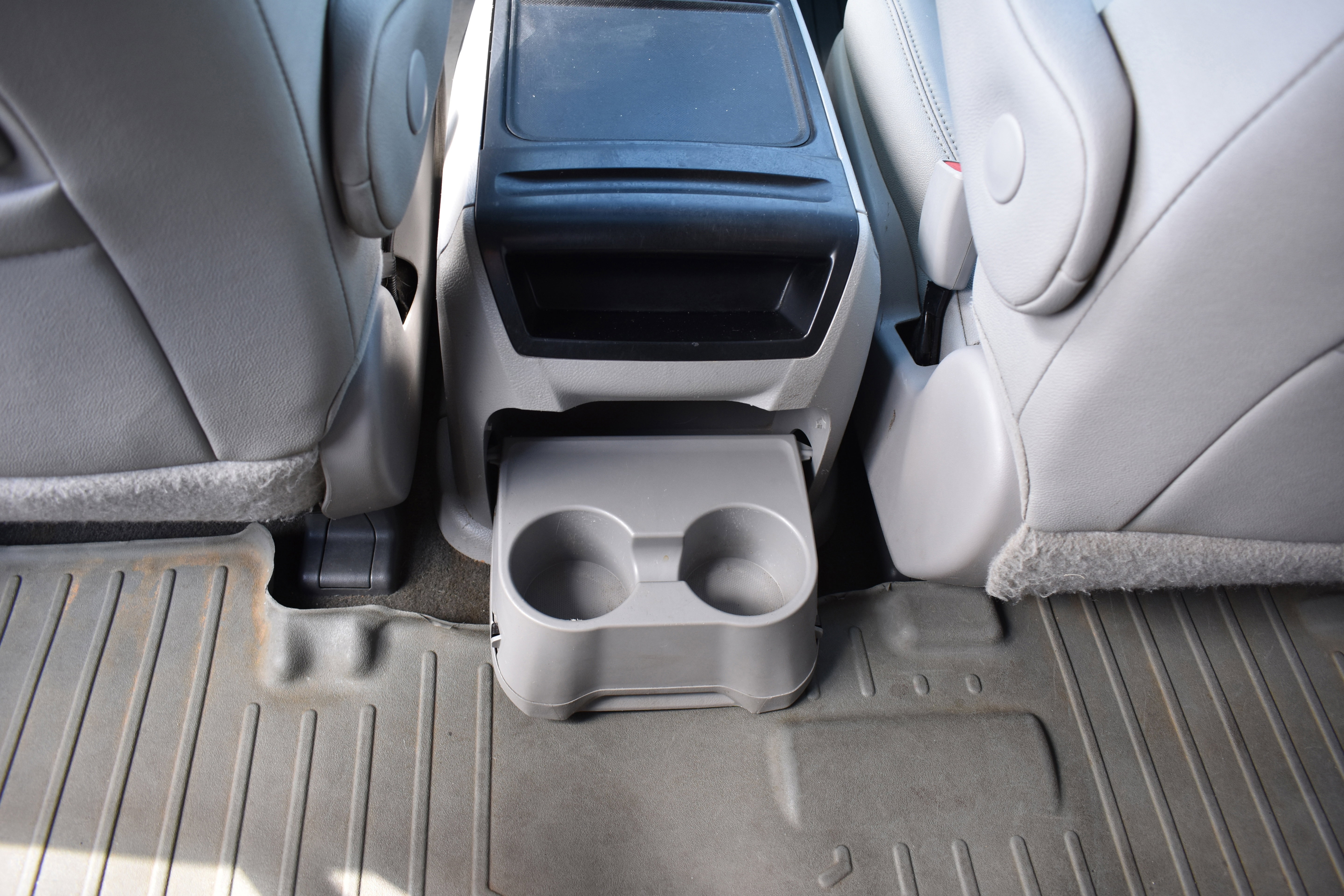 Used 2017 Toyota Sienna L image 30