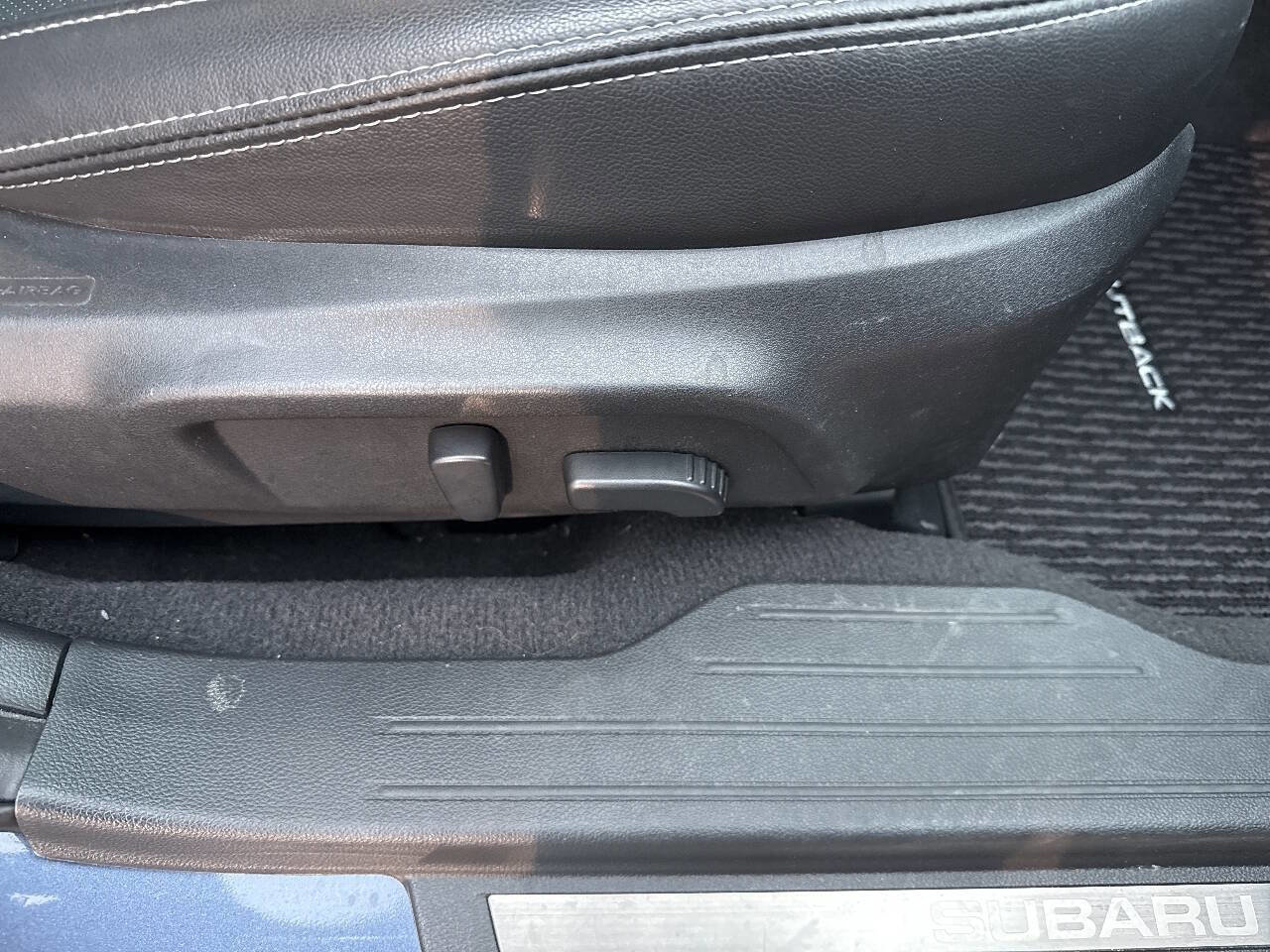 Used 2016 Subaru Outback 2.5i Limited image 49