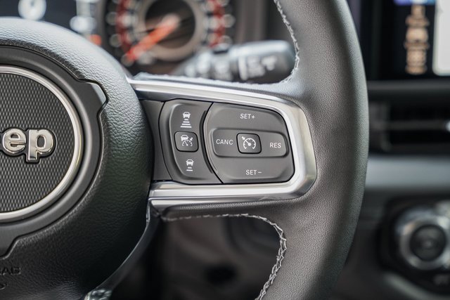 New 2025 Jeep Wrangler Sahara image 30