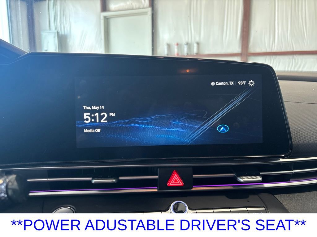 Used 2025 Hyundai Elantra SEL FWD image 11