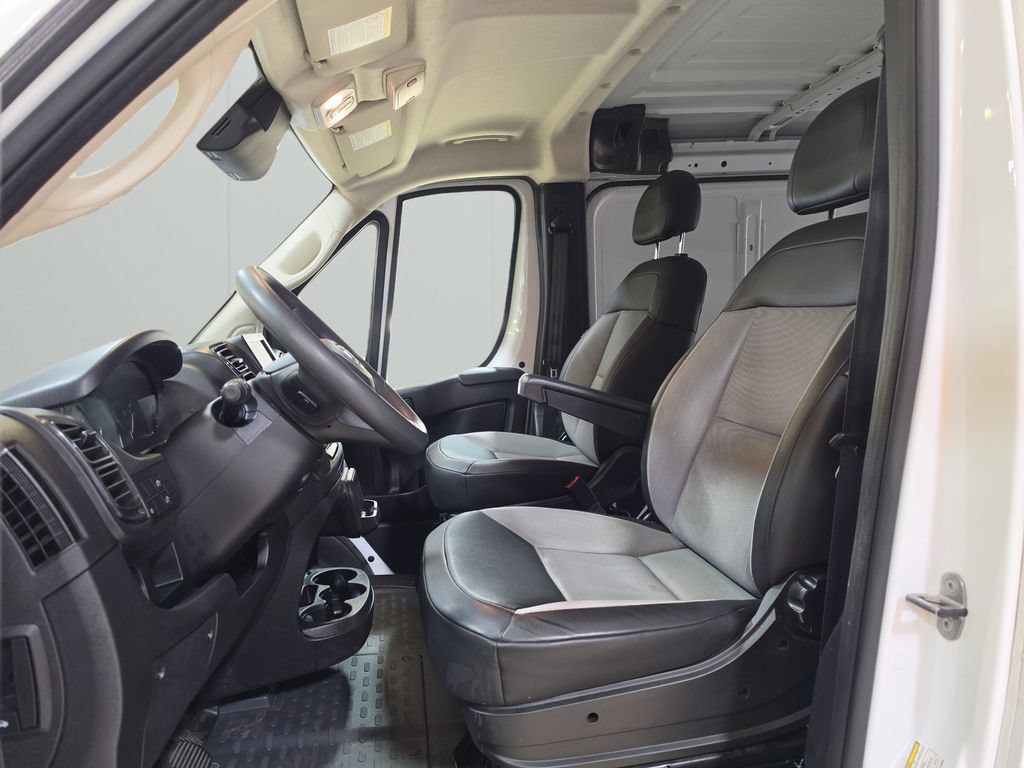 Used 2025 RAM ProMaster 2500 w/ Convenience Group FWD image 14