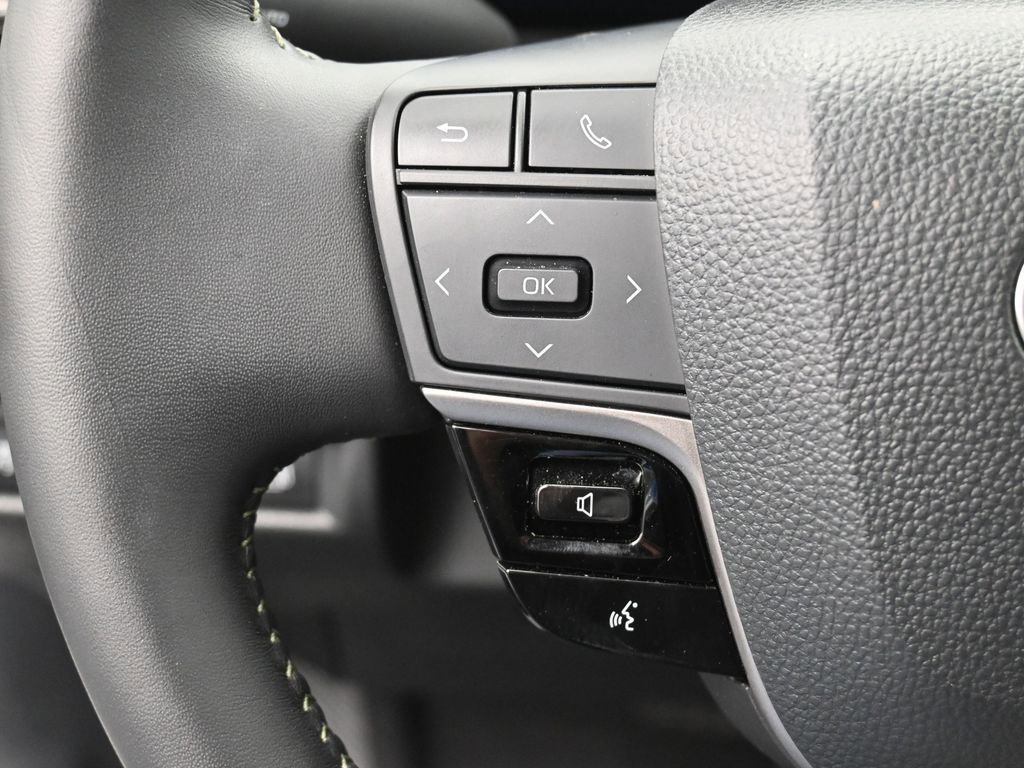 Certified 2025 Toyota Camry XLE w/ Premium Package AWD/4WD image 19