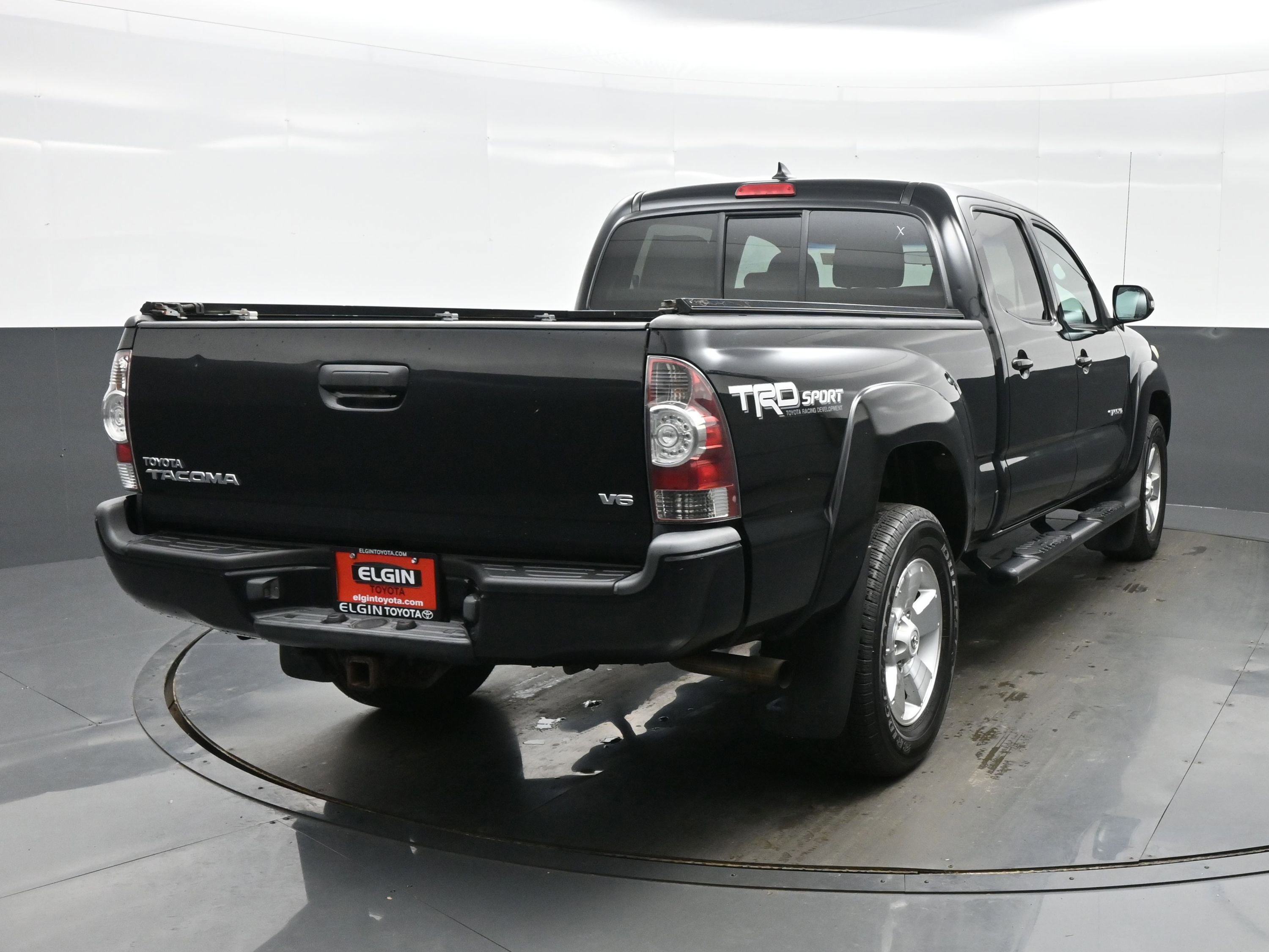 Used 2014 Toyota Tacoma 4x4 Double Cab w/ TRD Sport Package image 5