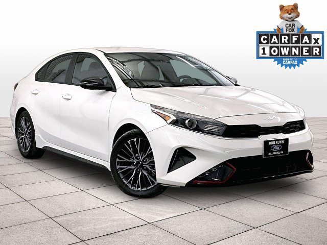 Used 2023 Kia Forte GT-Line w/ GT-Line Technology Package FWD image 2
