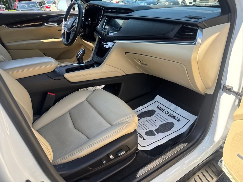 Used 2017 Cadillac XT5 Luxury AWD/4WD image 31