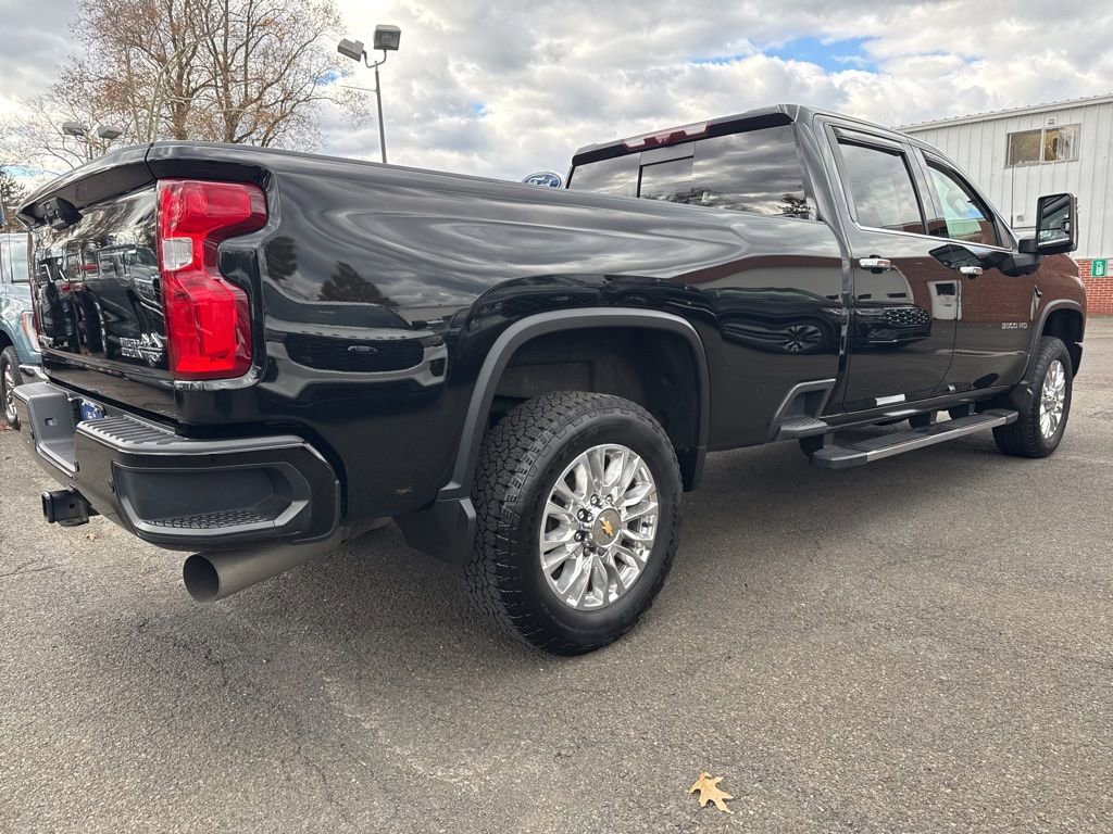 Used 2021 Chevrolet Silverado 3500 High Country w/ Z71 Off-Road Package image 4
