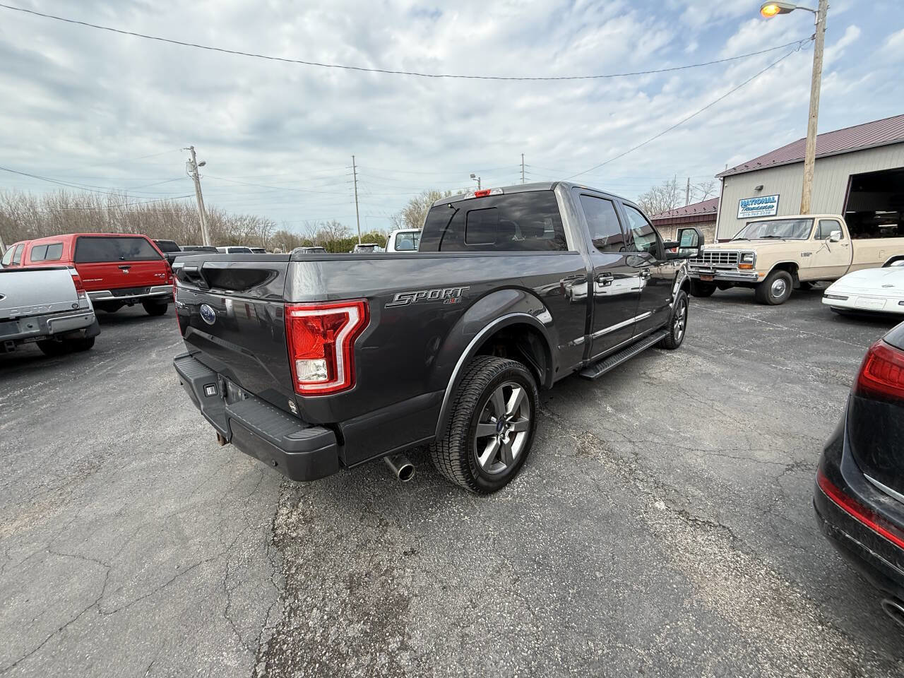 Used 2015 Ford F150 XLT w/ Equipment Group 302A Luxury AWD/4WD image 5
