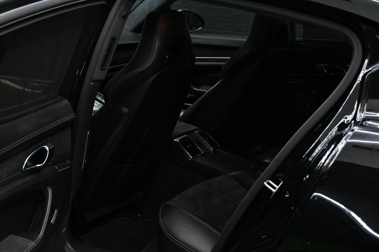Used 2013 Porsche Panamera GTS image 34