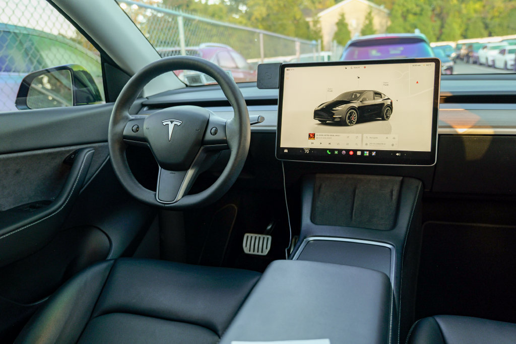 Used 2022 Tesla Model Y Performance AWD/4WD image 40