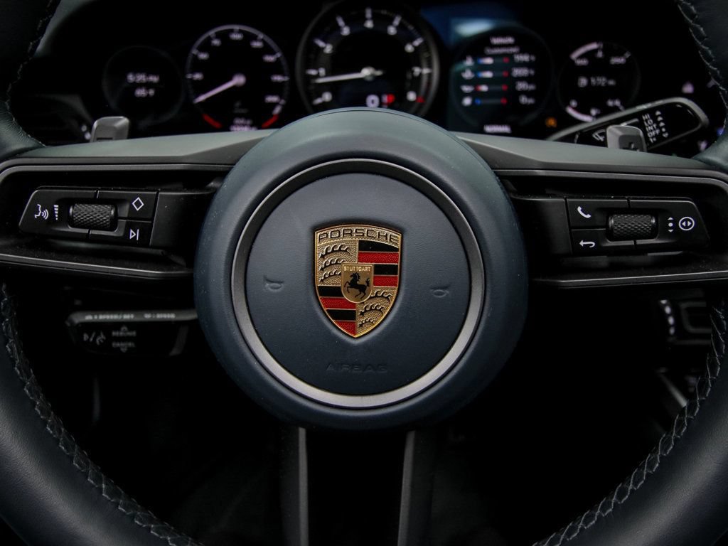 Used 2022 Porsche 911 Carrera 4 AWD/4WD image 15