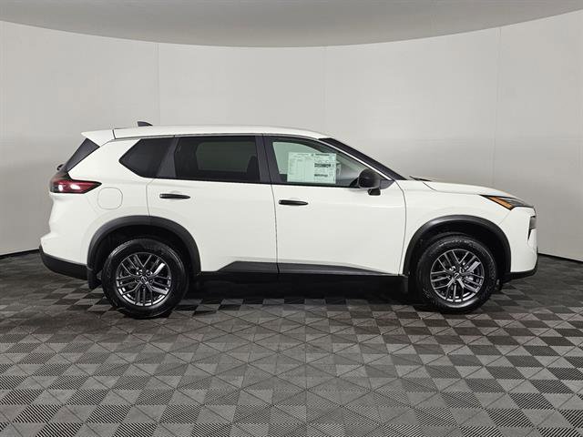 New 2026 Nissan Rogue S image 2