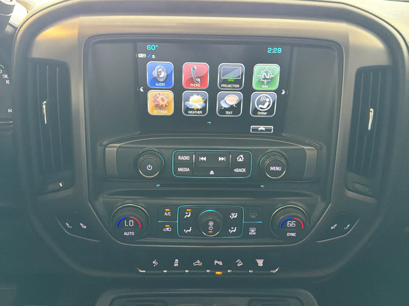 Used 2018 GMC Sierra 2500 SLT w/ Duramax Plus Package AWD/4WD image 42