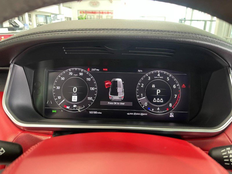 Used 2020 Land Rover Range Rover Sport HST image 32