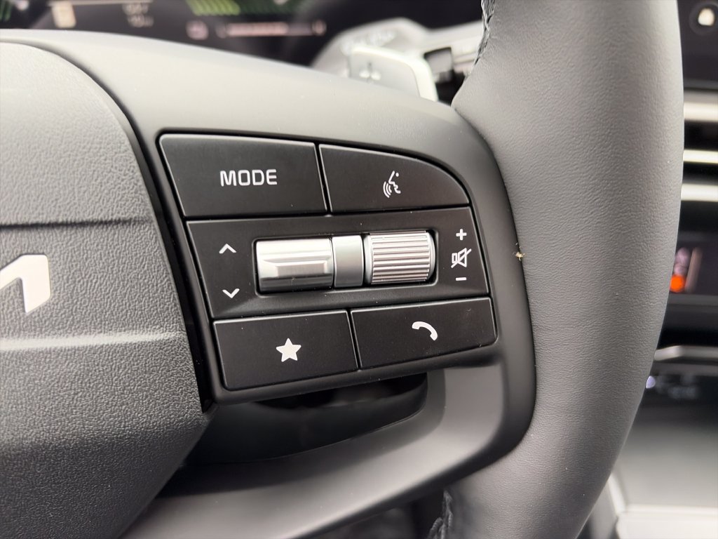 New 2027 Kia Sportage LX FWD image 12