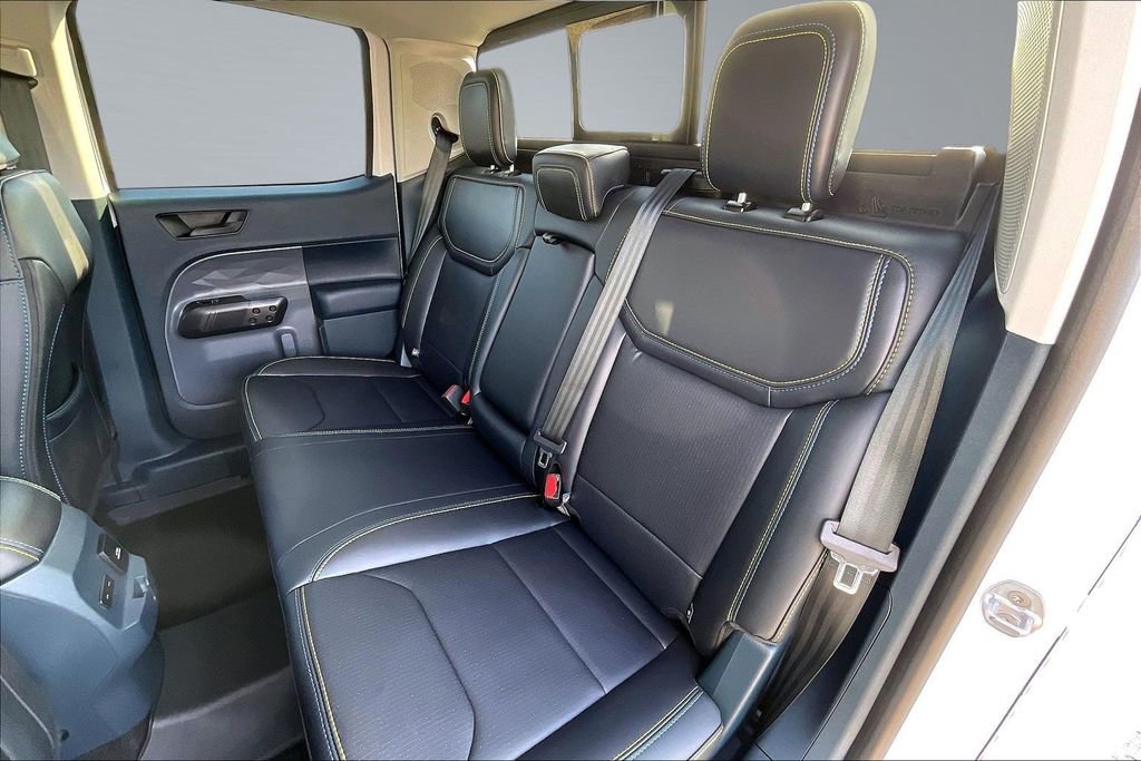 Used 2025 Ford Maverick Lobo image 27