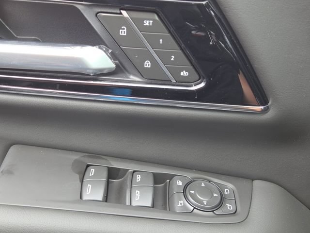 New 2026 GMC Yukon XL Elevation AWD/4WD image 28