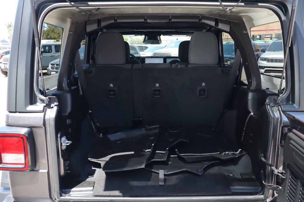 Used 2025 Jeep Wrangler Unlimited Sport AWD/4WD image 34