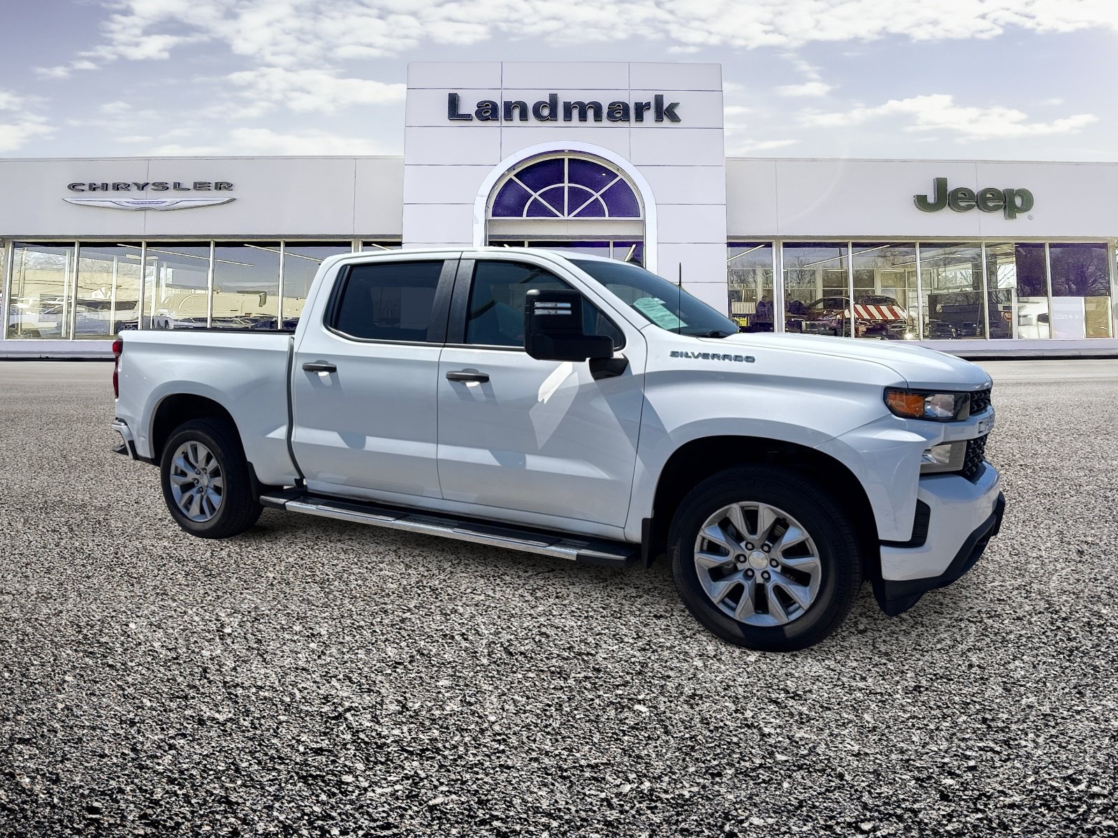 Used 2020 Chevrolet Silverado 1500 Custom w/ Custom Max Trailering Package AWD/4WD image 1