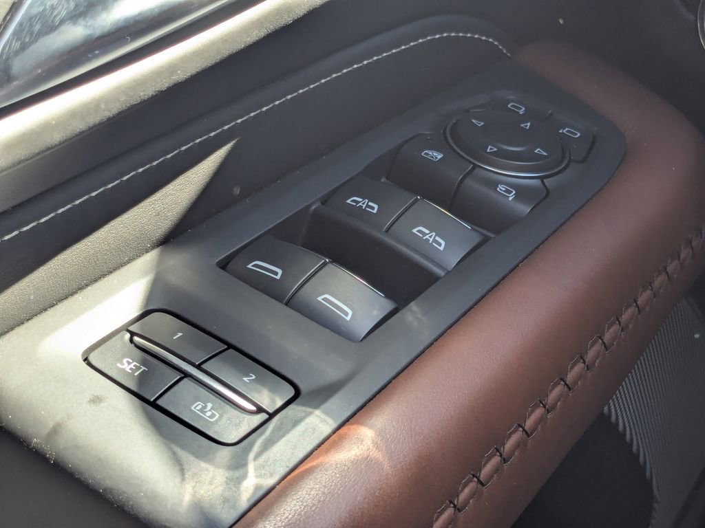 Used 2024 GMC Yukon Denali Ultimate image 12