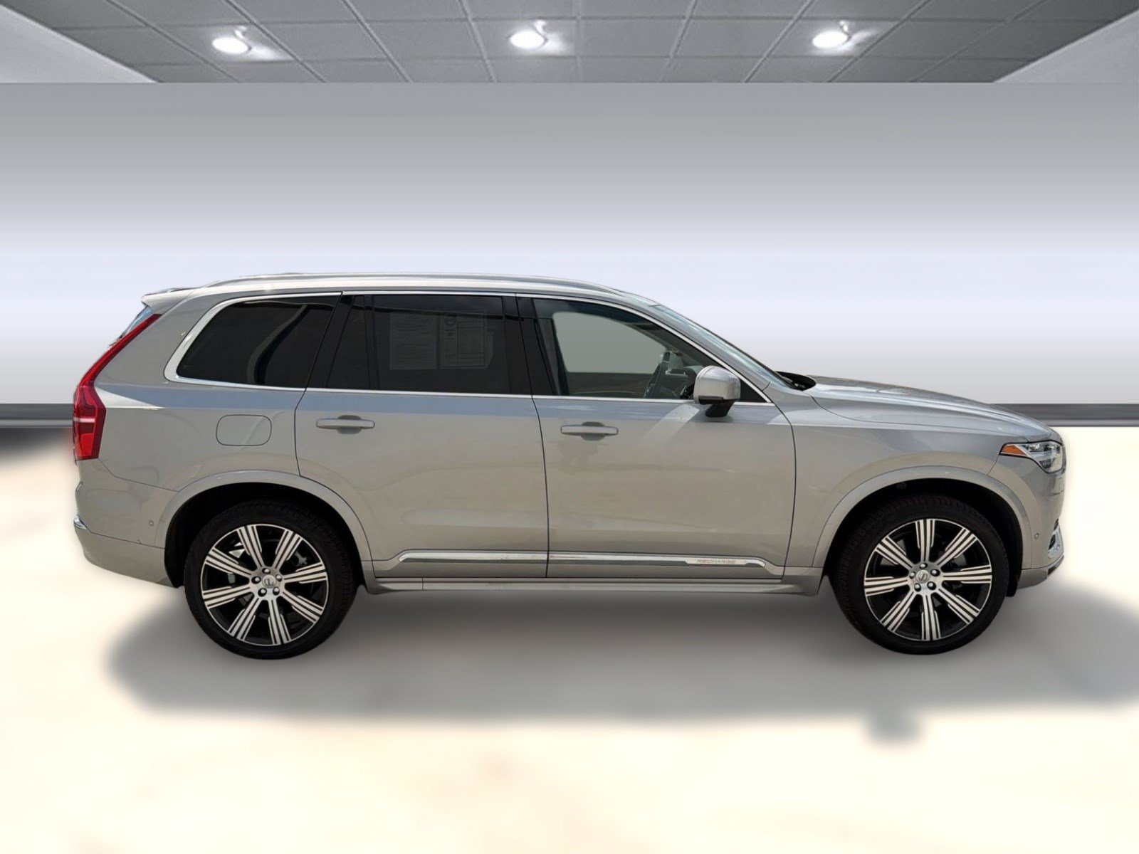 Used 2024 Volvo XC90 T8 Plus w/ Protection Package Premier AWD/4WD image 8