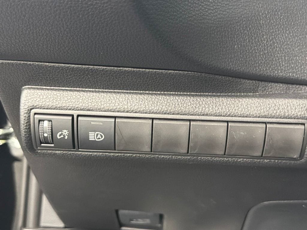 Certified 2026 Toyota Corolla SE FWD image 28