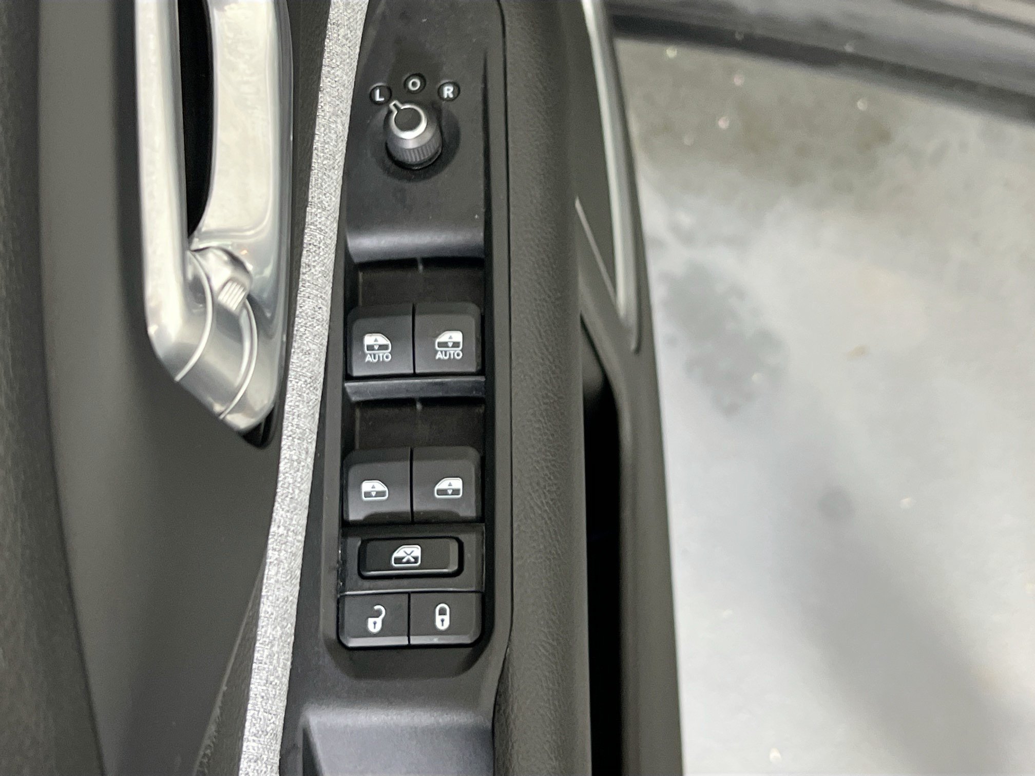Used 2022 Jeep Compass Latitude w/ Convenience Group AWD/4WD image 17