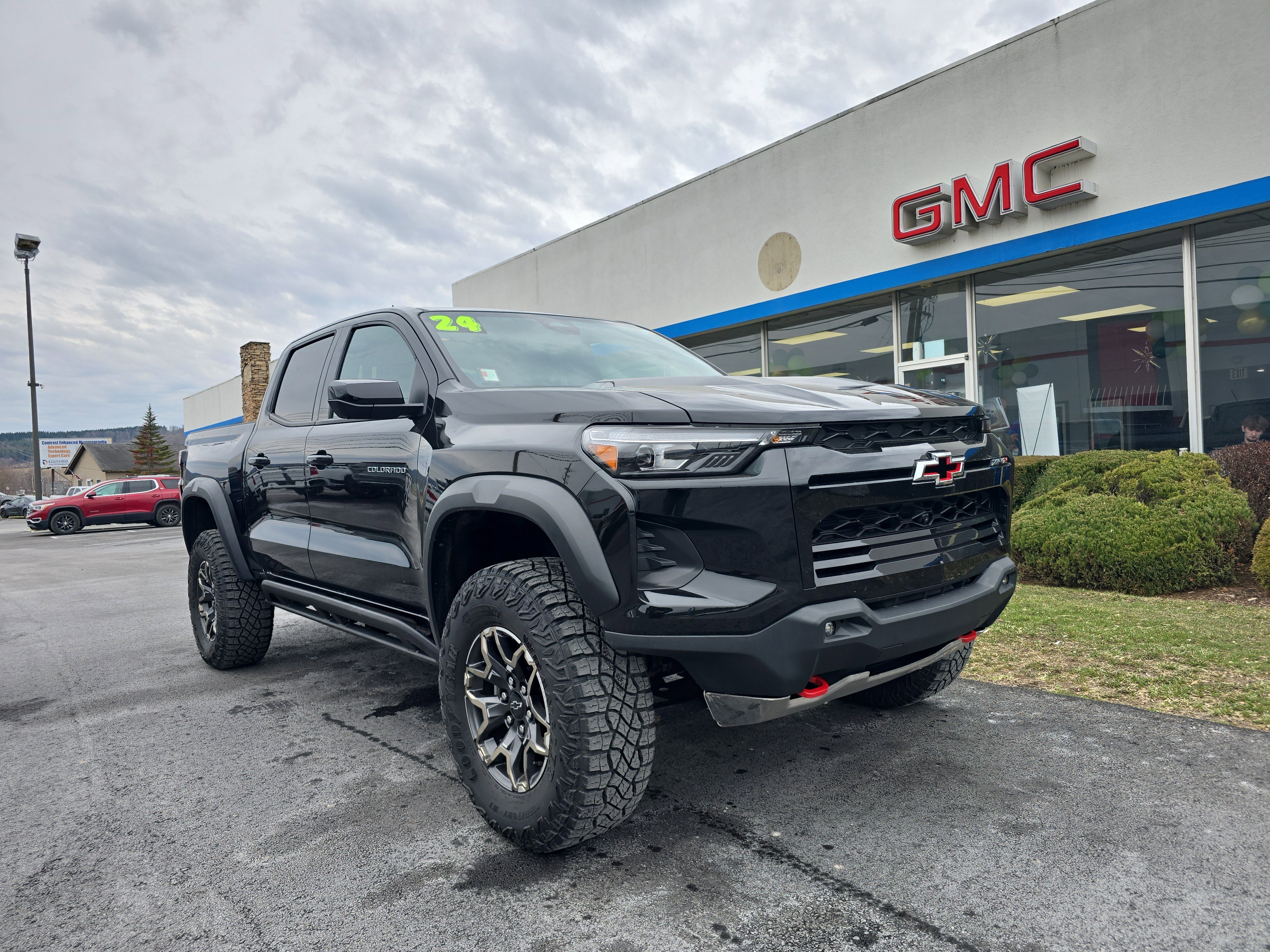 Used 2024 Chevrolet Colorado ZR2 w/ Technology Package